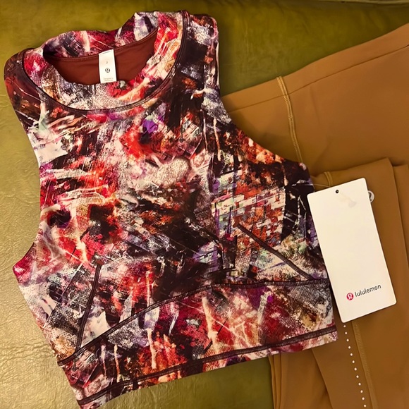 lululemon athletica Tops - Lululemon Cropped Tank for work•out•&•about NWT💋 smoke/fragrance free